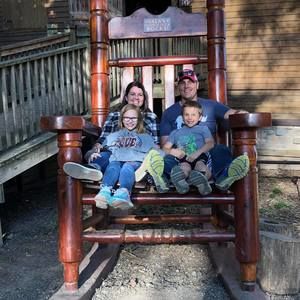 Meet your Posher, Dana